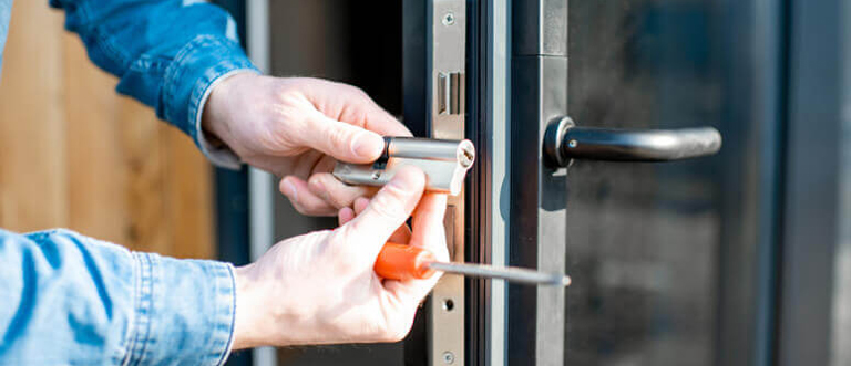 Commercial Locksmith Corcoran